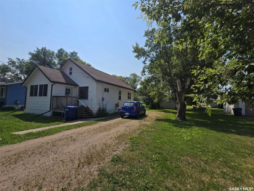 910 Pacific Street, Grenfell