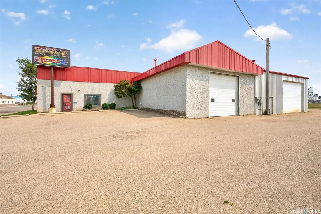 751 High Street W, Moose Jaw
