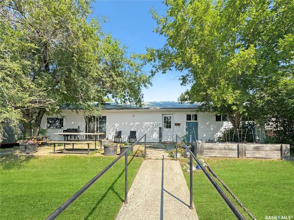 513 Main Street, Turtleford