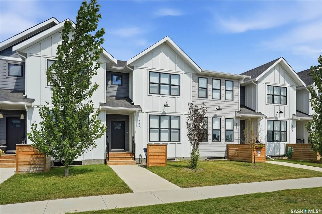 115 Rosewood Boulevard E, Saskatoon