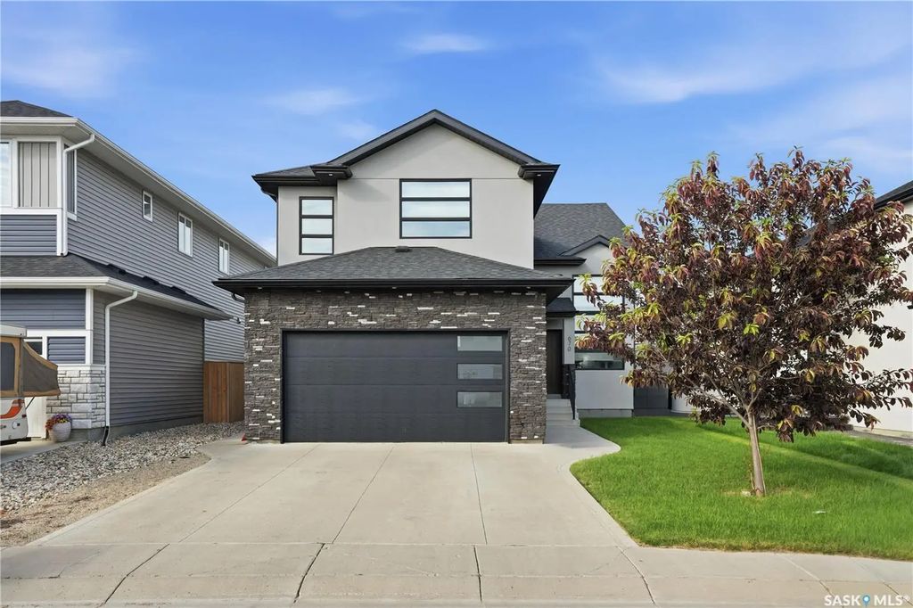 670 Fast Cres, Saskatoon