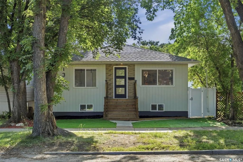 1310 B Avenue N, Saskatoon