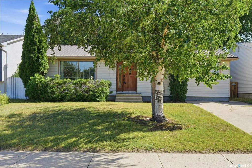 1409 Duffield Street W, Moose Jaw