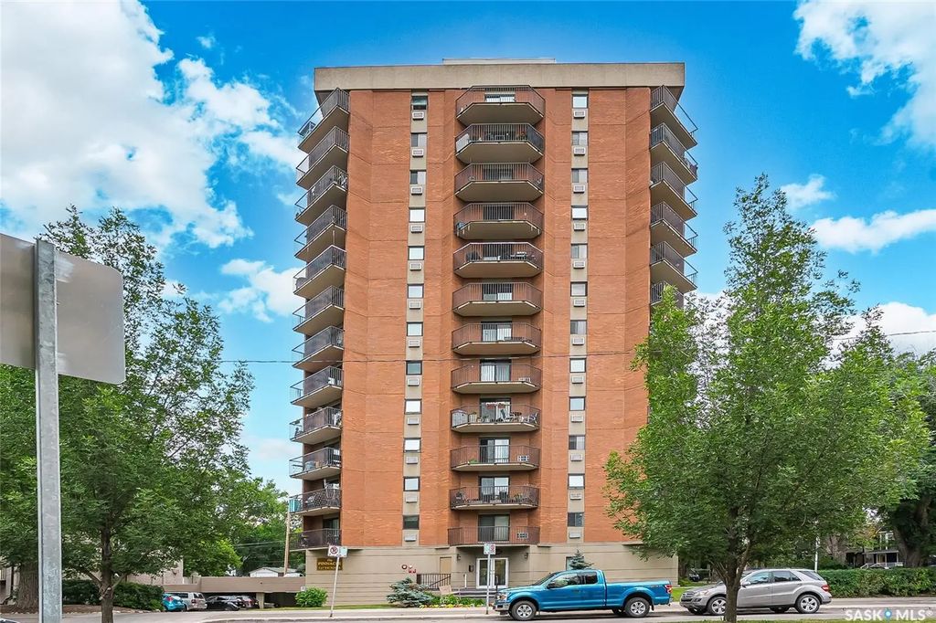#702 - 717 Victoria Avenue S, Saskatoon