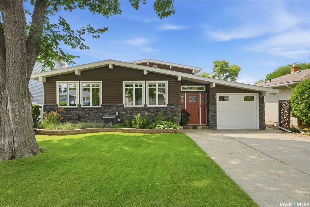 1710 Cameron Avenue, Saskatoon