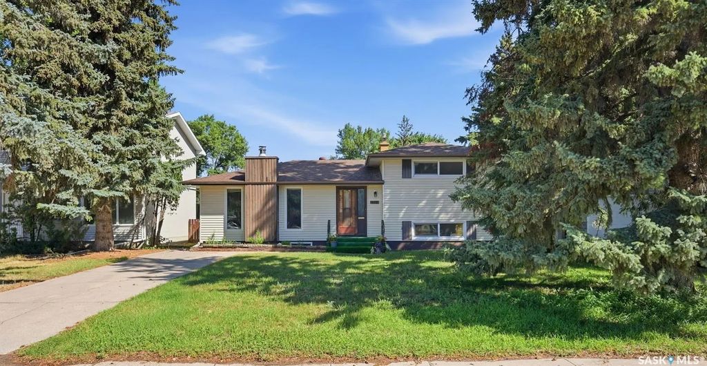 2509 Taylor Street E, Saskatoon