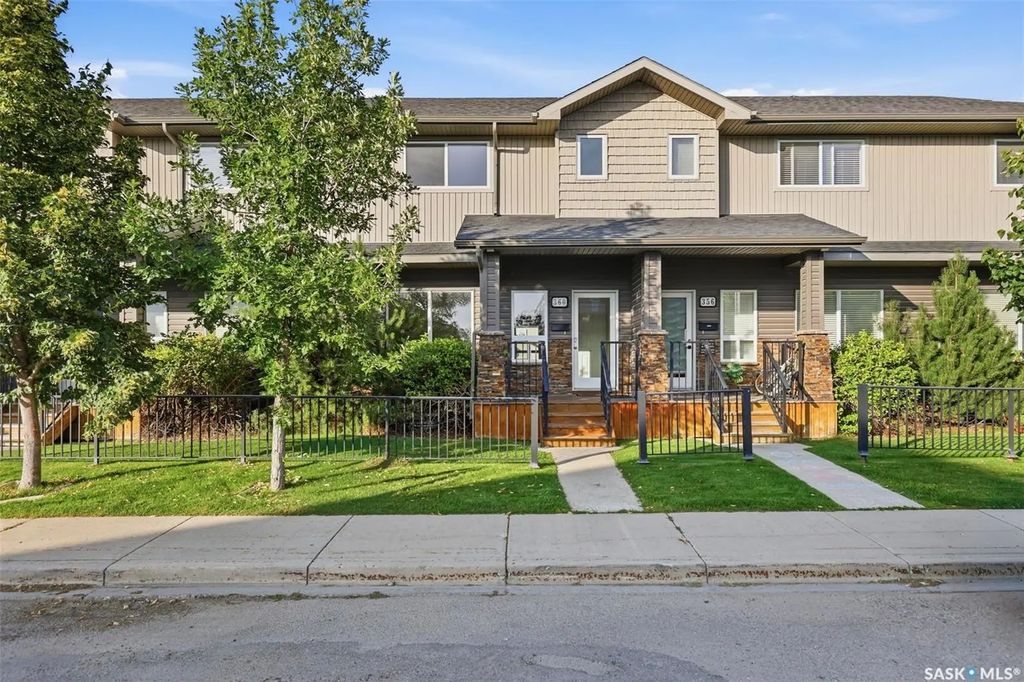 360 Willowgrove Lane, Saskatoon