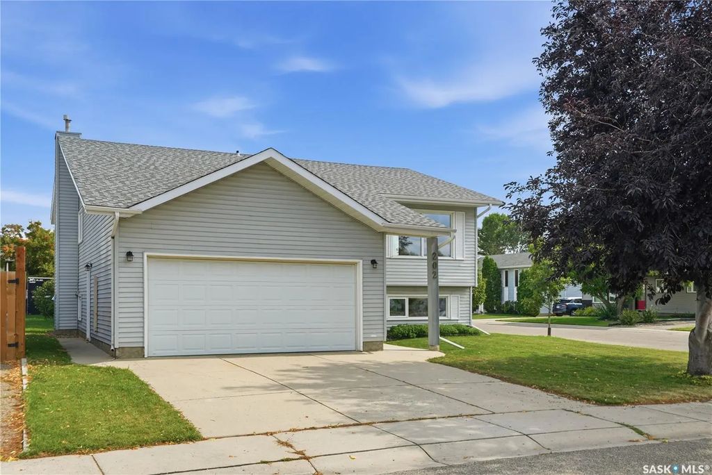 202 Stacey Court, Saskatoon