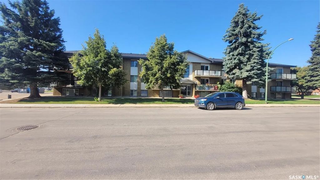 #4 - 111 St Lawrence Cres, Saskatoon