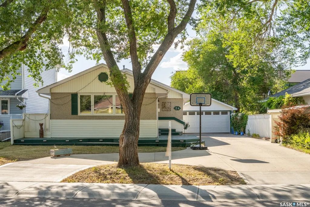 24 Mayfair Cres, Regina