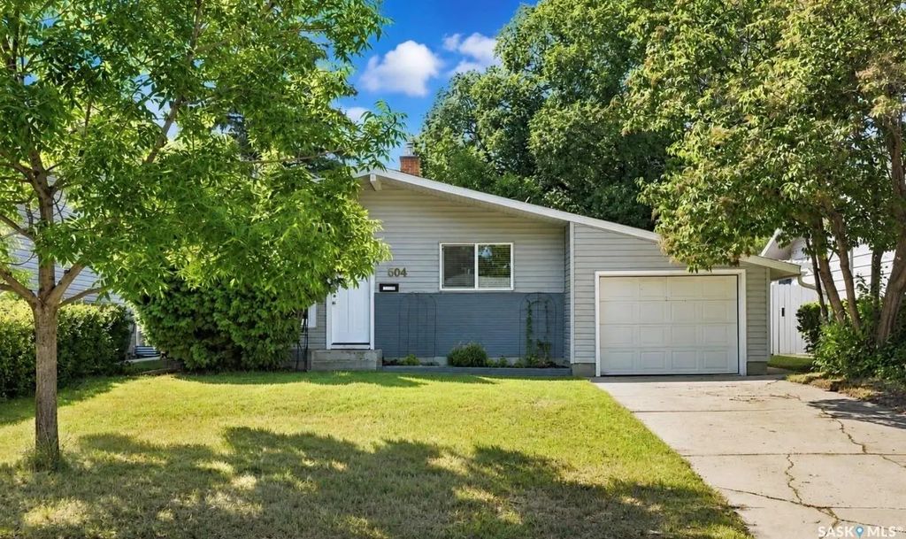 504 Leslie Avenue, Saskatoon