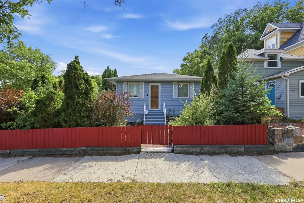 301 29th Street W, Saskatoon