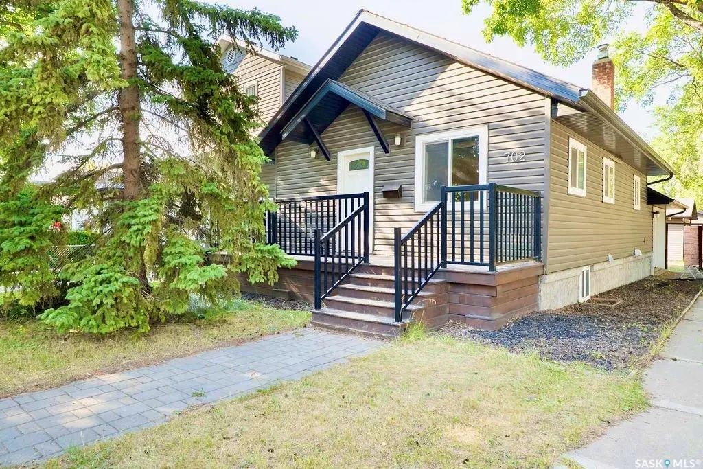 702 29th Street W, Saskatoon