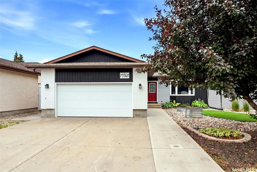 7310 Cribbs Bay, Regina