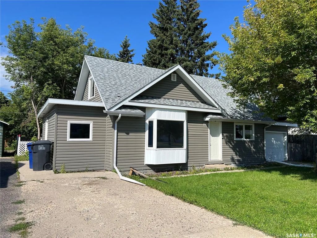 511 Centre Street, Meadow Lake