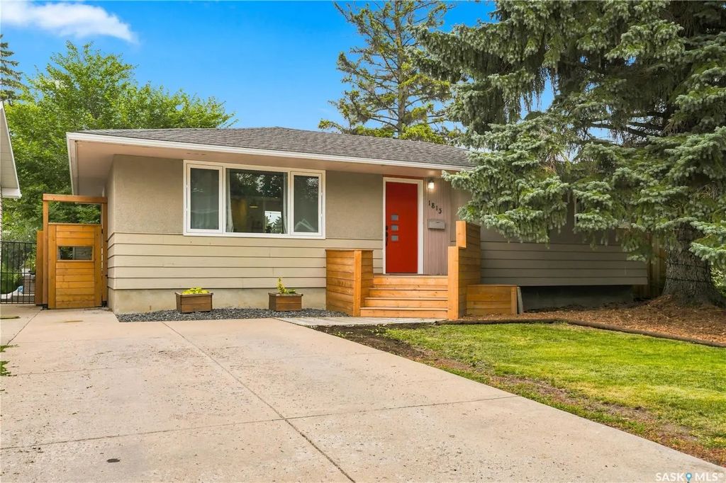 1813 Cameron Avenue, Saskatoon