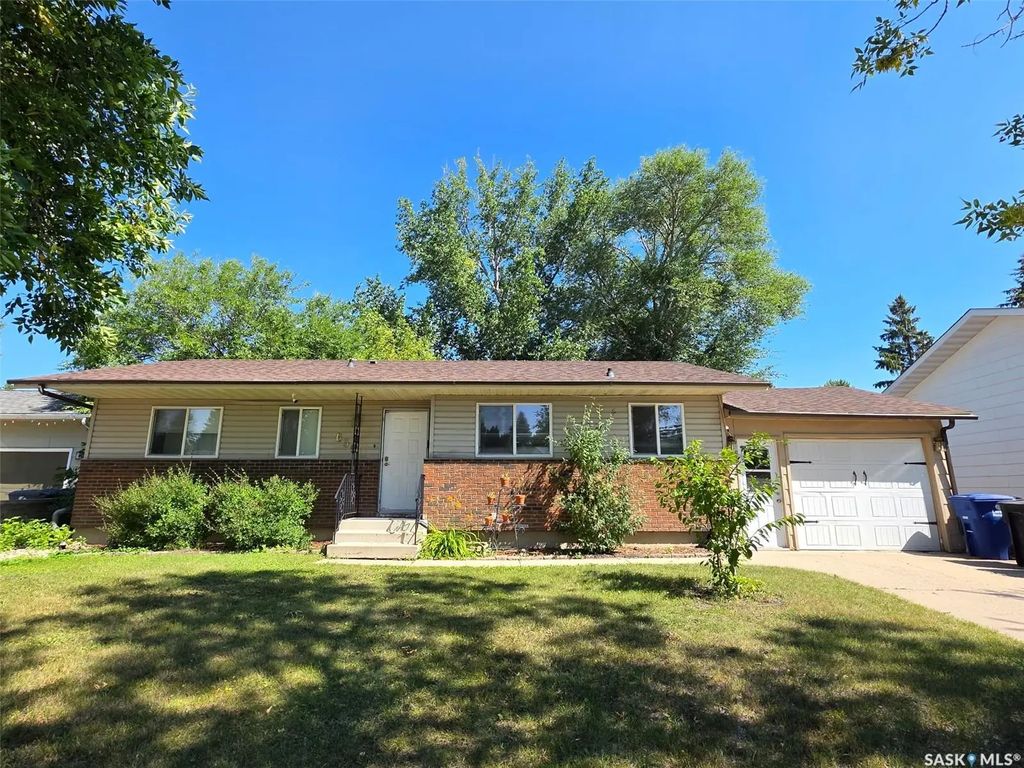 639 Redberry Road, Saskatoon