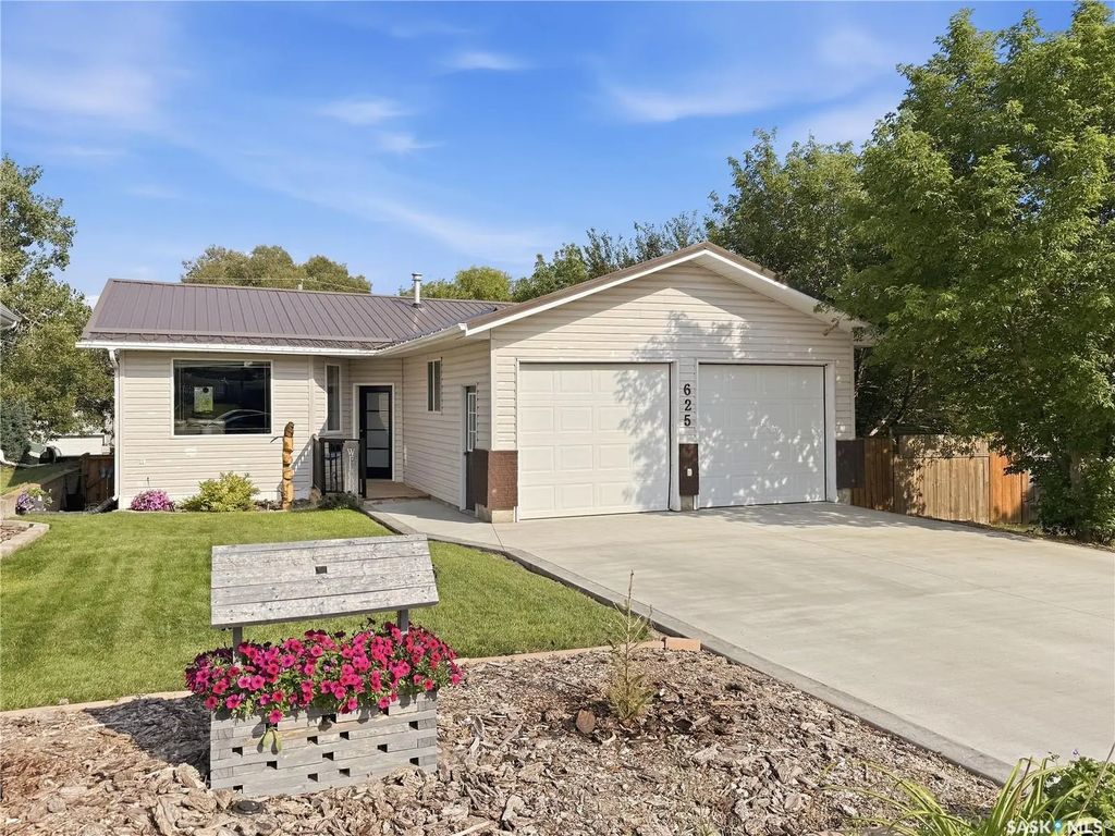 625 7th Avenue Ne, Swift Current