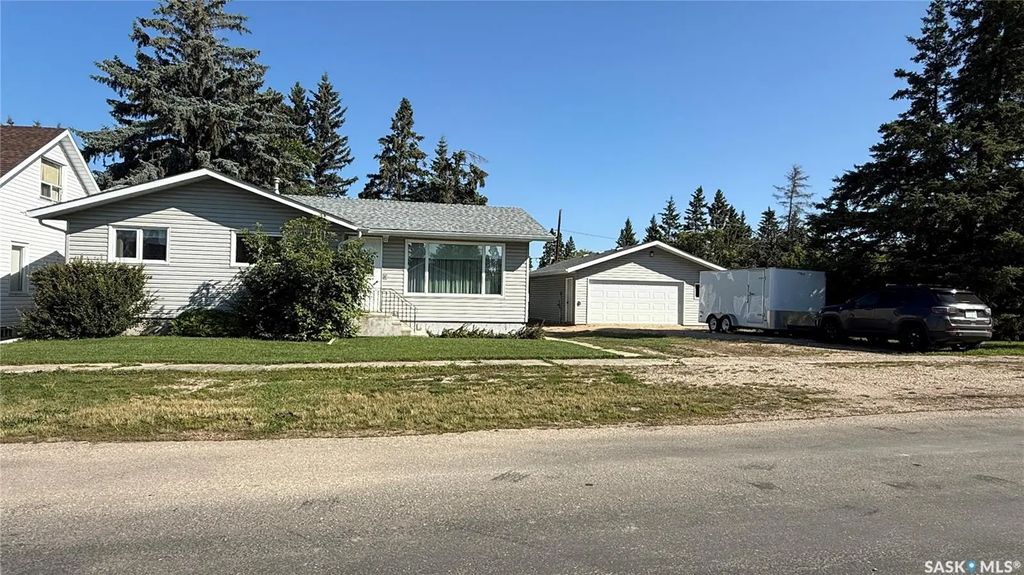 224 Hudek Avenue W, Hafford