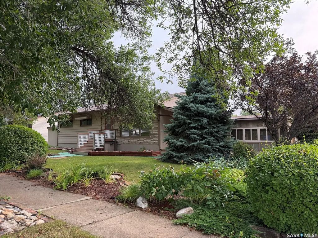 302 Bemford Street, Melfort