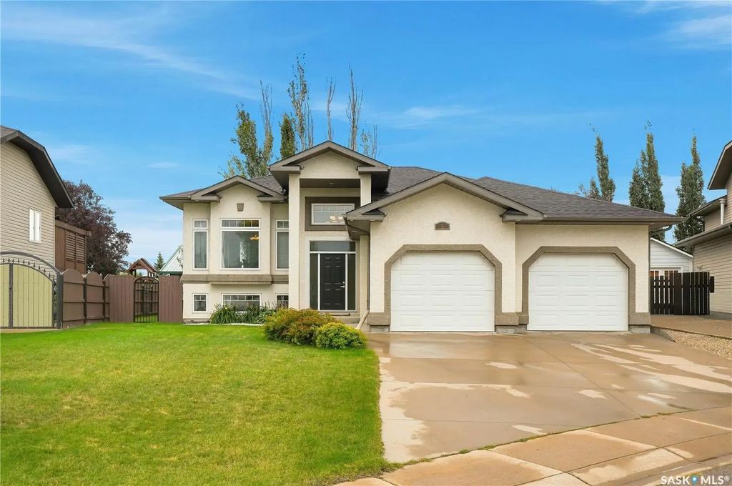 5 Brooklyn Court, Warman