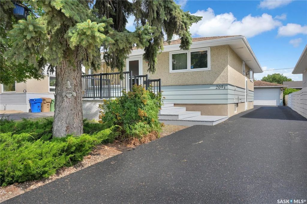 209 Broad Street N, Regina