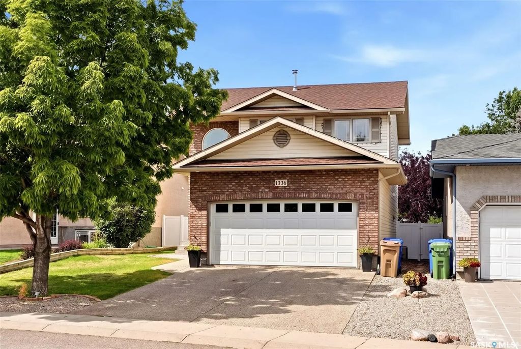 1336 Smishek Drive N, Regina