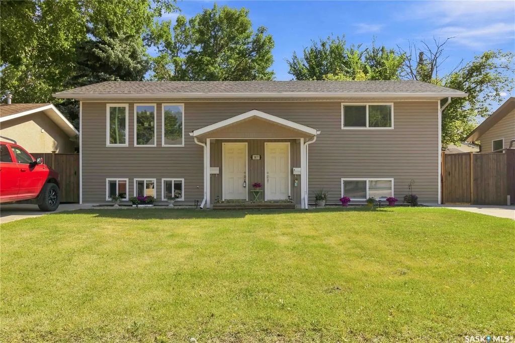 3837 Centennial Drive, Saskatoon