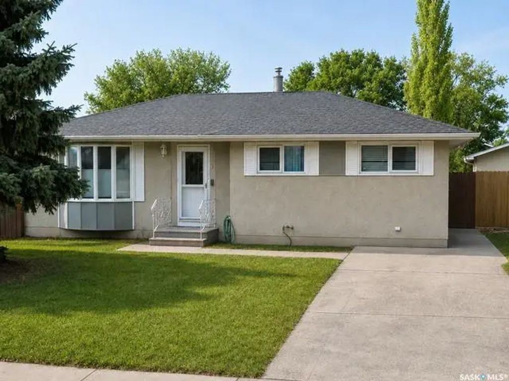 445 Winnipeg Avenue S, Saskatoon