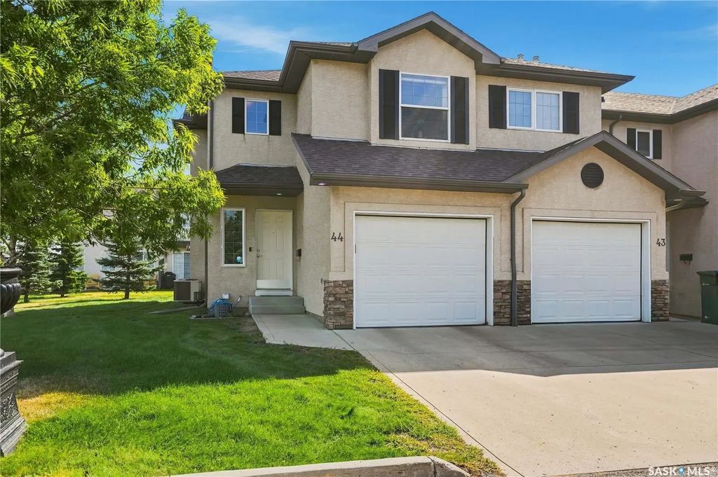 #44 - 3101 Tregarva Drive E, Regina