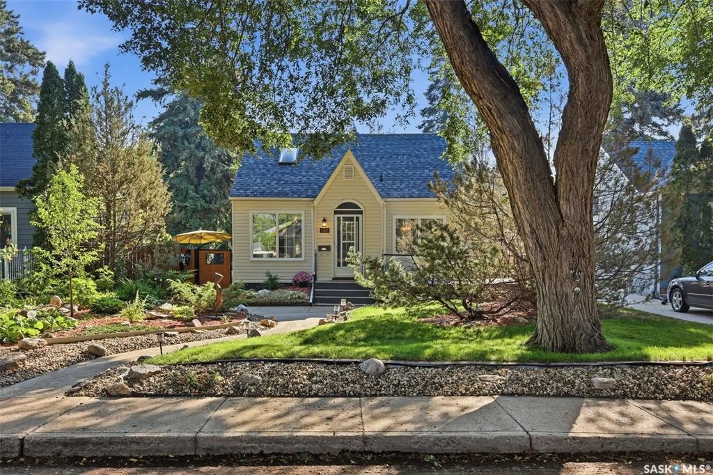 1305 Cairns Avenue, Saskatoon