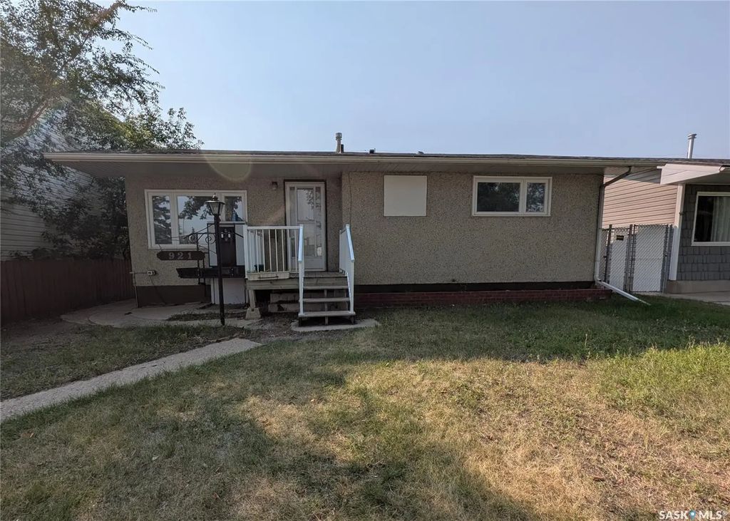 921 Weldon Avenue, Saskatoon