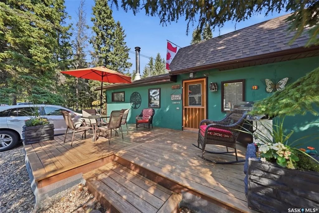 108 Pine Street, Chitek Lake