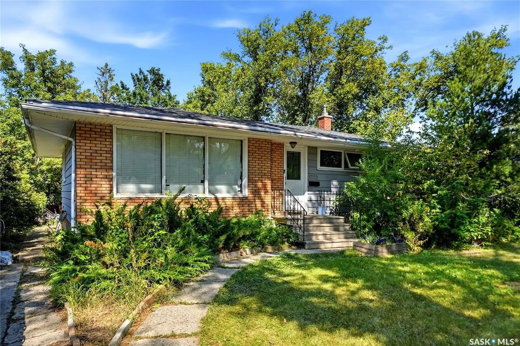 1722 Macpherson Avenue, Regina