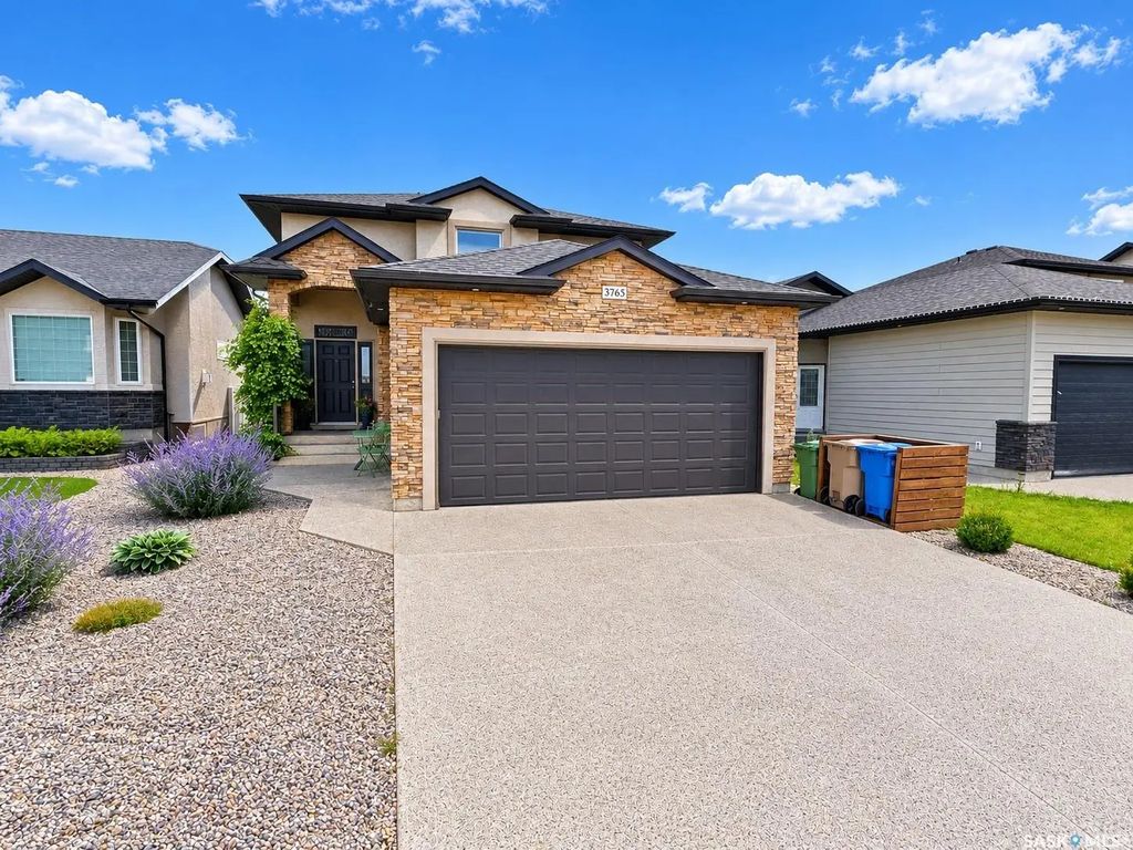 3765 Green Moss Lane, Regina