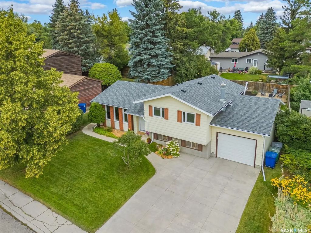 15 Dragan Cres, Saskatoon