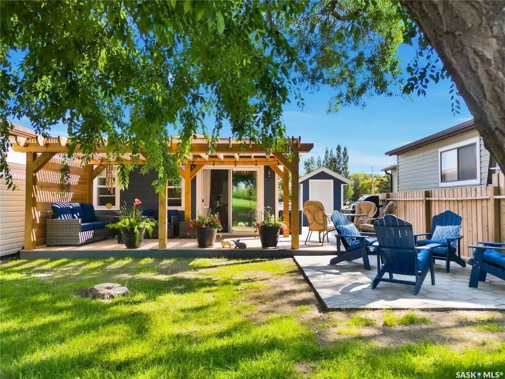 22 Beach Avenue, Aquadeo