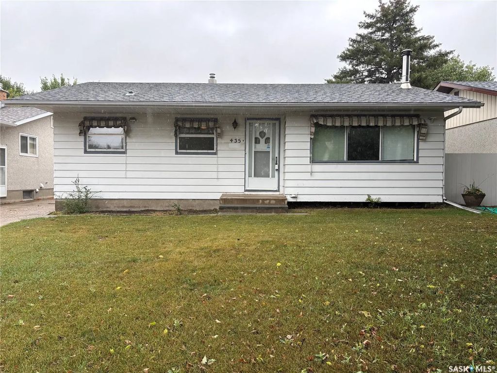 435 Garnet Street N, Regina