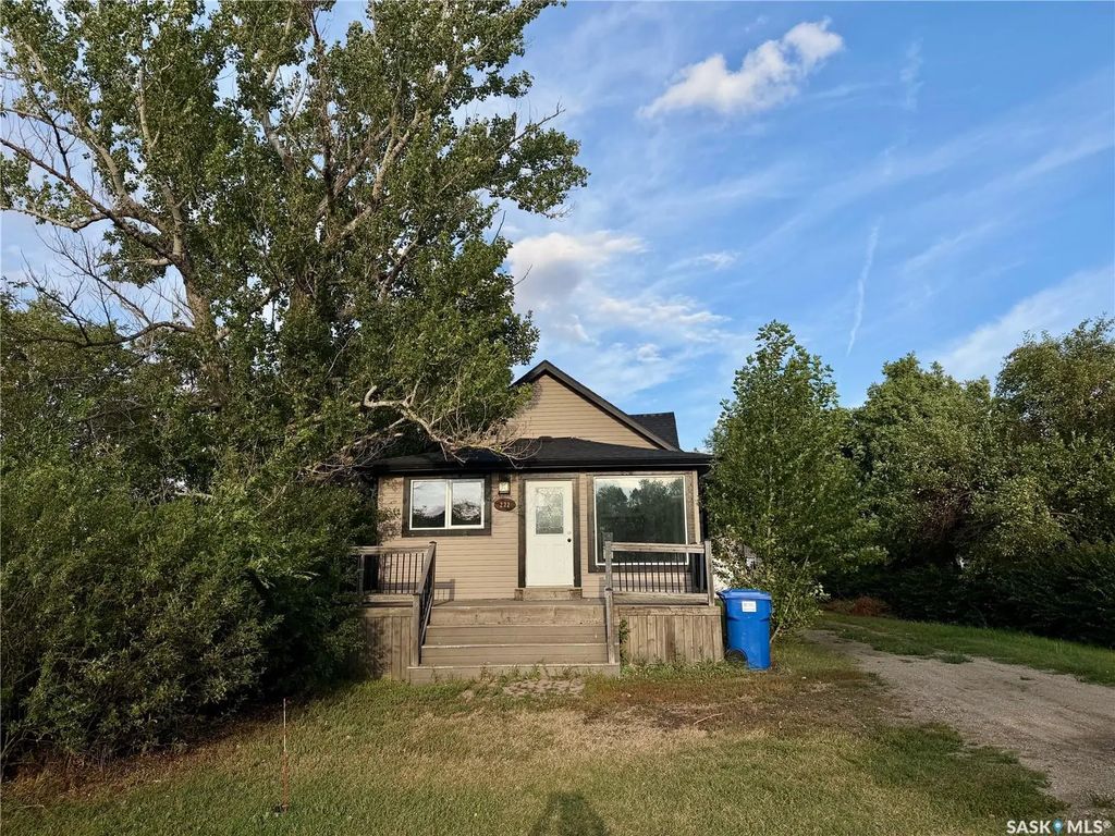 222 1st Street, Lang