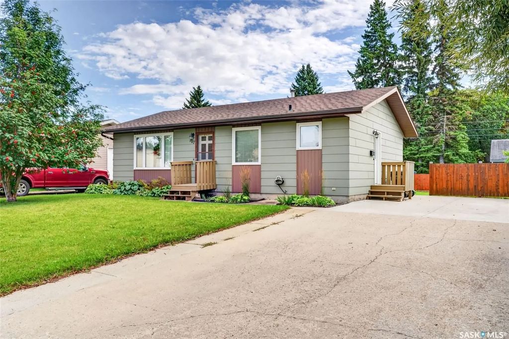 107 Elizabeth Street, Melfort
