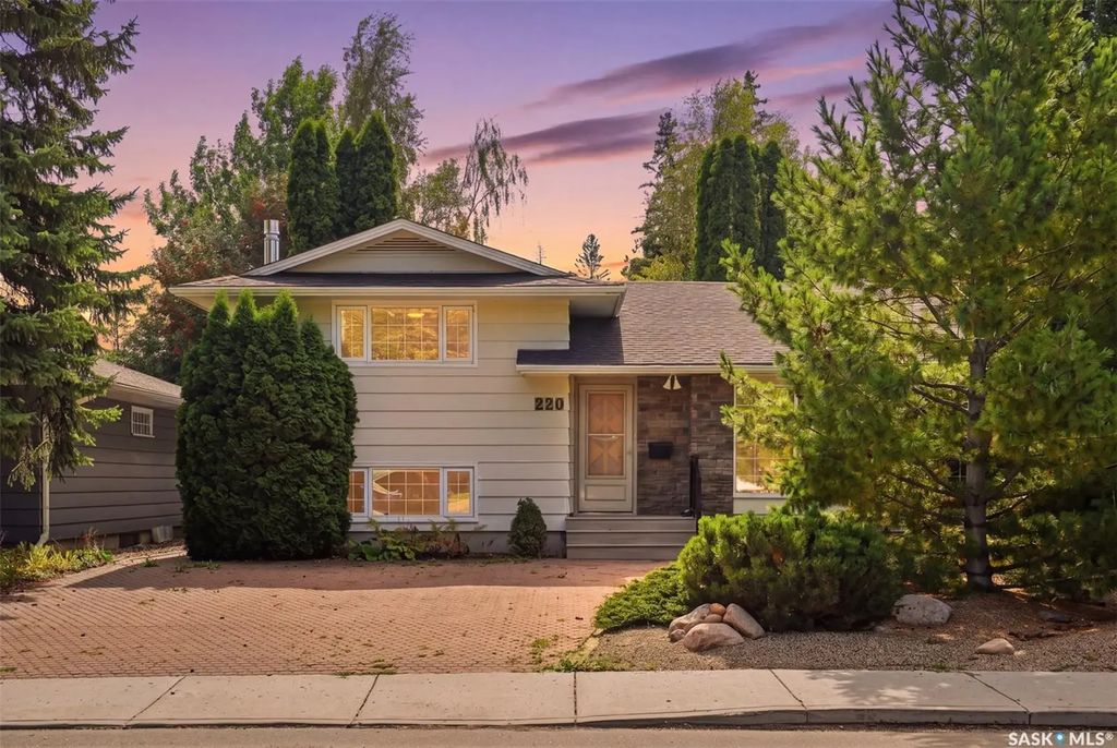 220 Garrison Cres, Saskatoon
