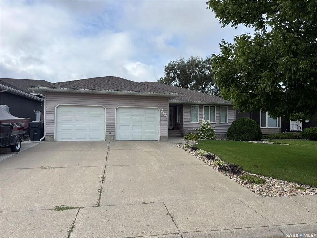 2523 Blue Jay Cres, North Battleford