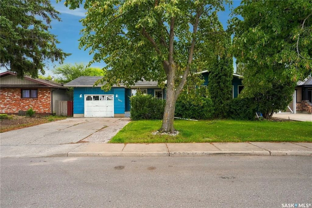 8922 Thomas Avenue, North Battleford