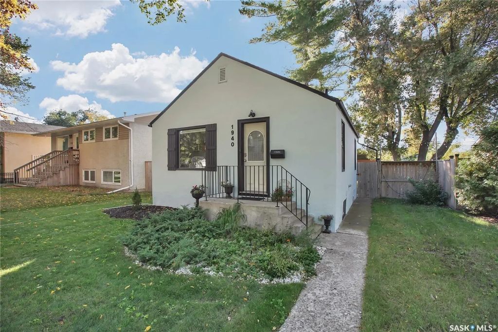 1940 Coy Avenue, Saskatoon