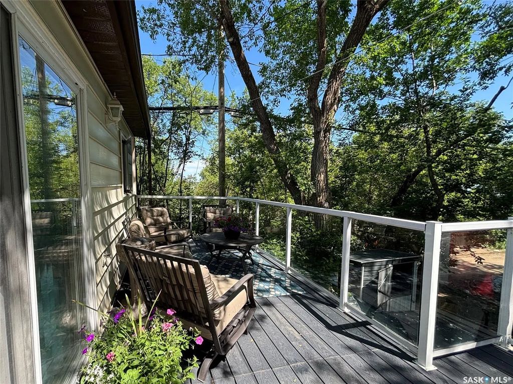 232 Green Avenue, Regina Beach