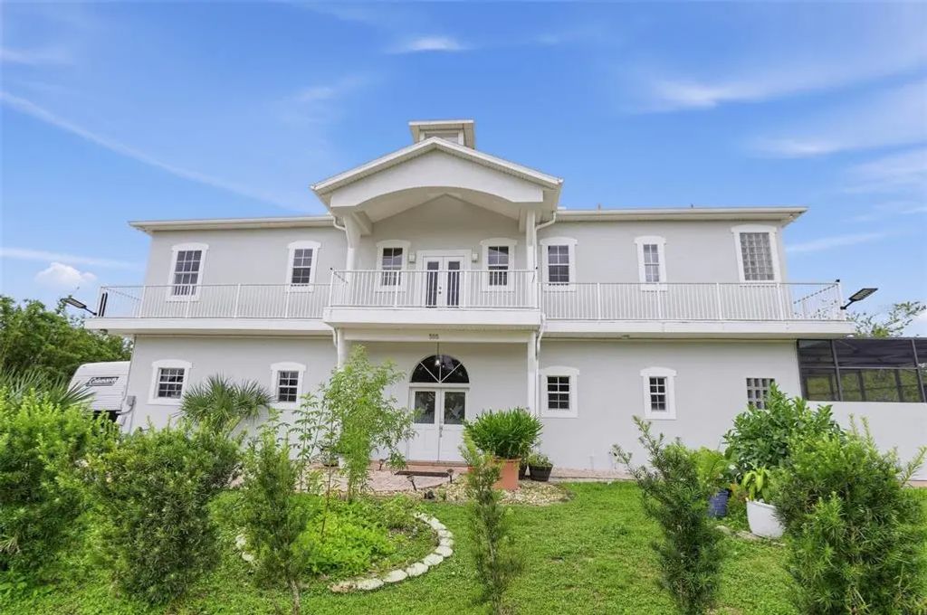 585 Amber Lane, COCOA