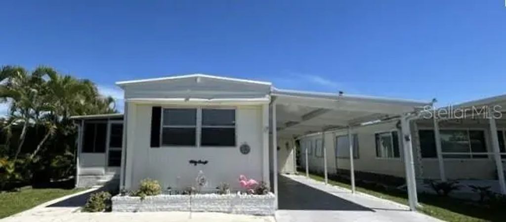 24437 Harborview Road 15, PORT CHARLOTTE