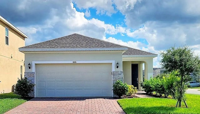 1686 Swan Swim Drive, DAVENPORT