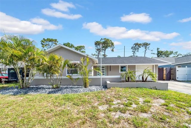 8433 101st Avenue, SEMINOLE