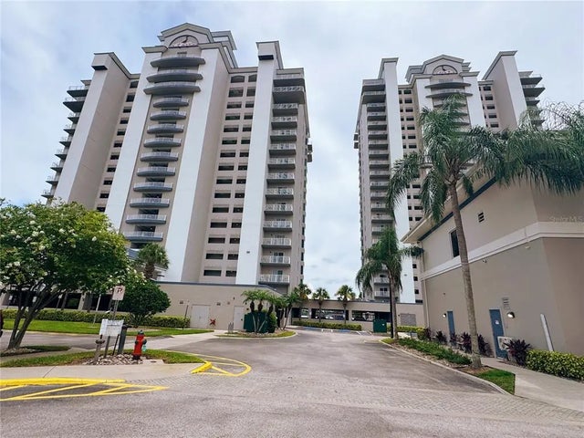 13427 Blue Heron Drive 2-1401, ORLANDO